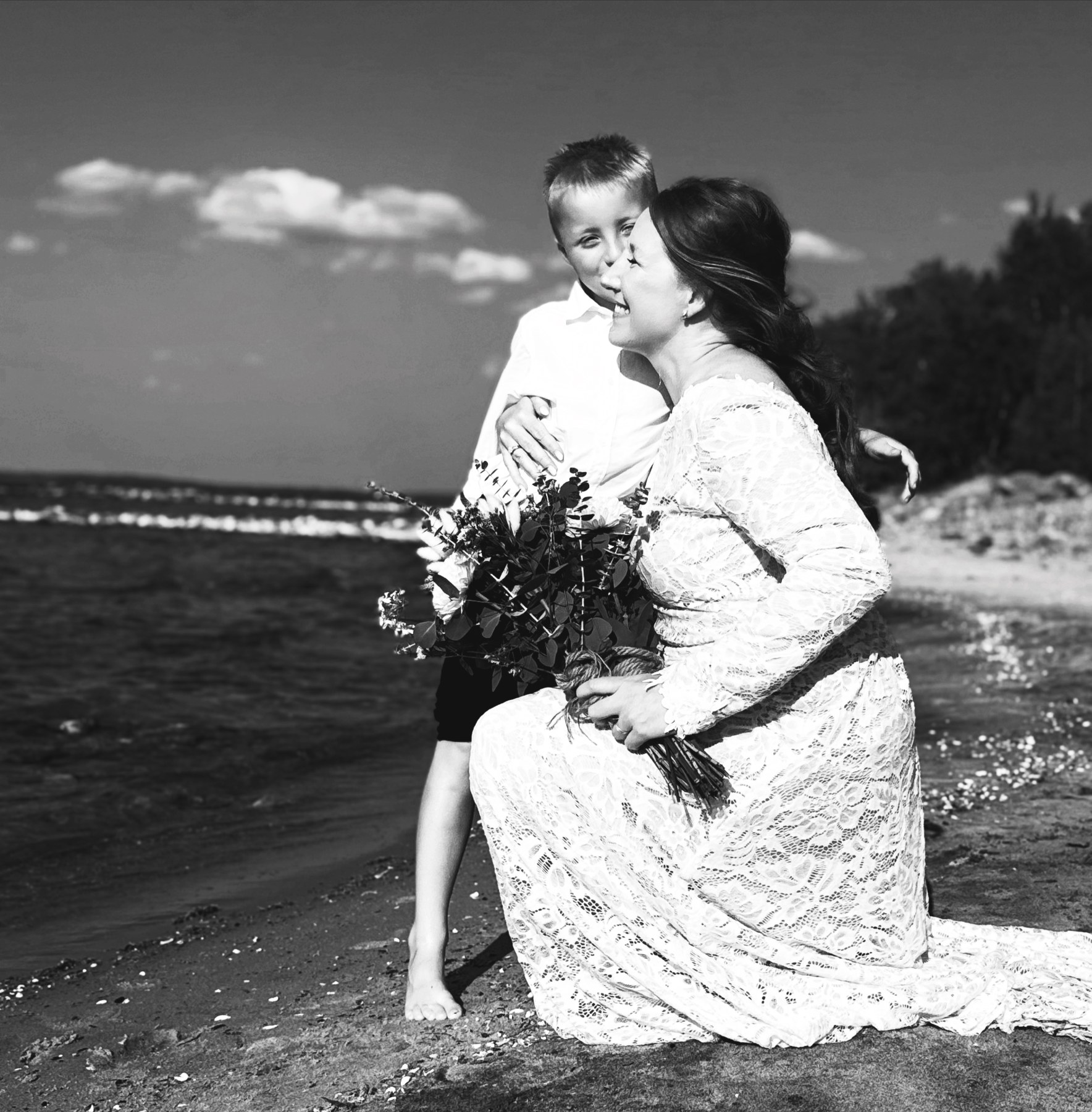 Dip n' Dash - Beach Adventure Elopement - Image 5