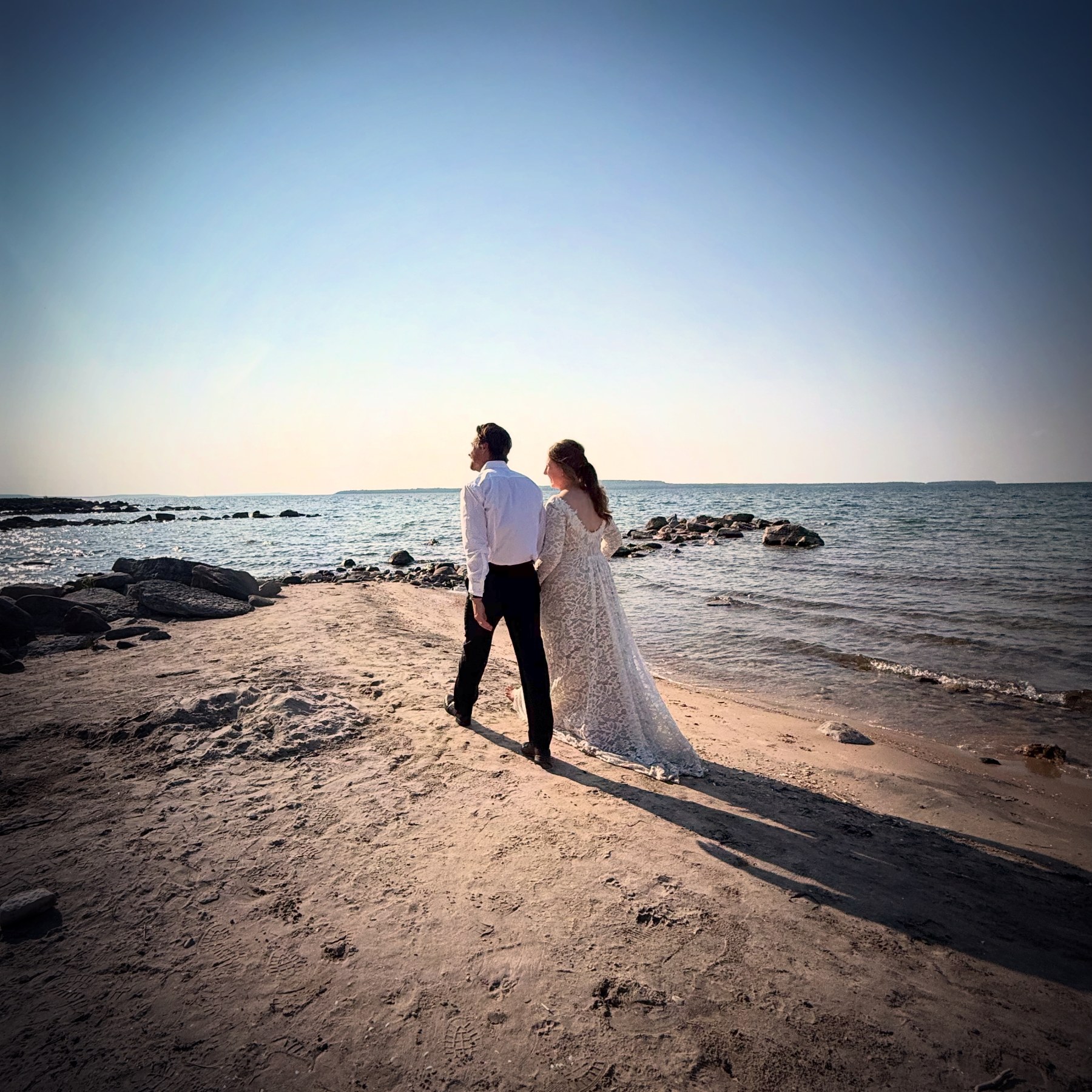 Dip n' Dash - Beach Adventure Elopement - Image 9