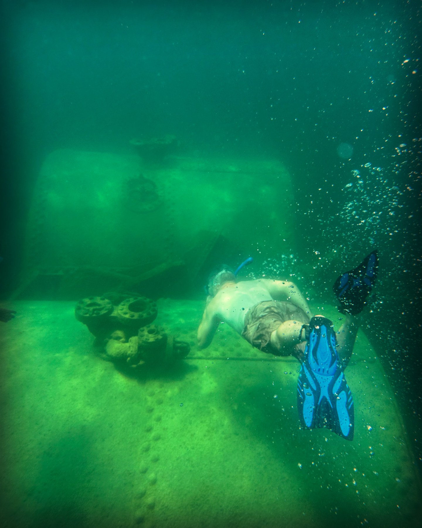 Shipwreck Snorkeling + Photo Session (under water) - Image 9