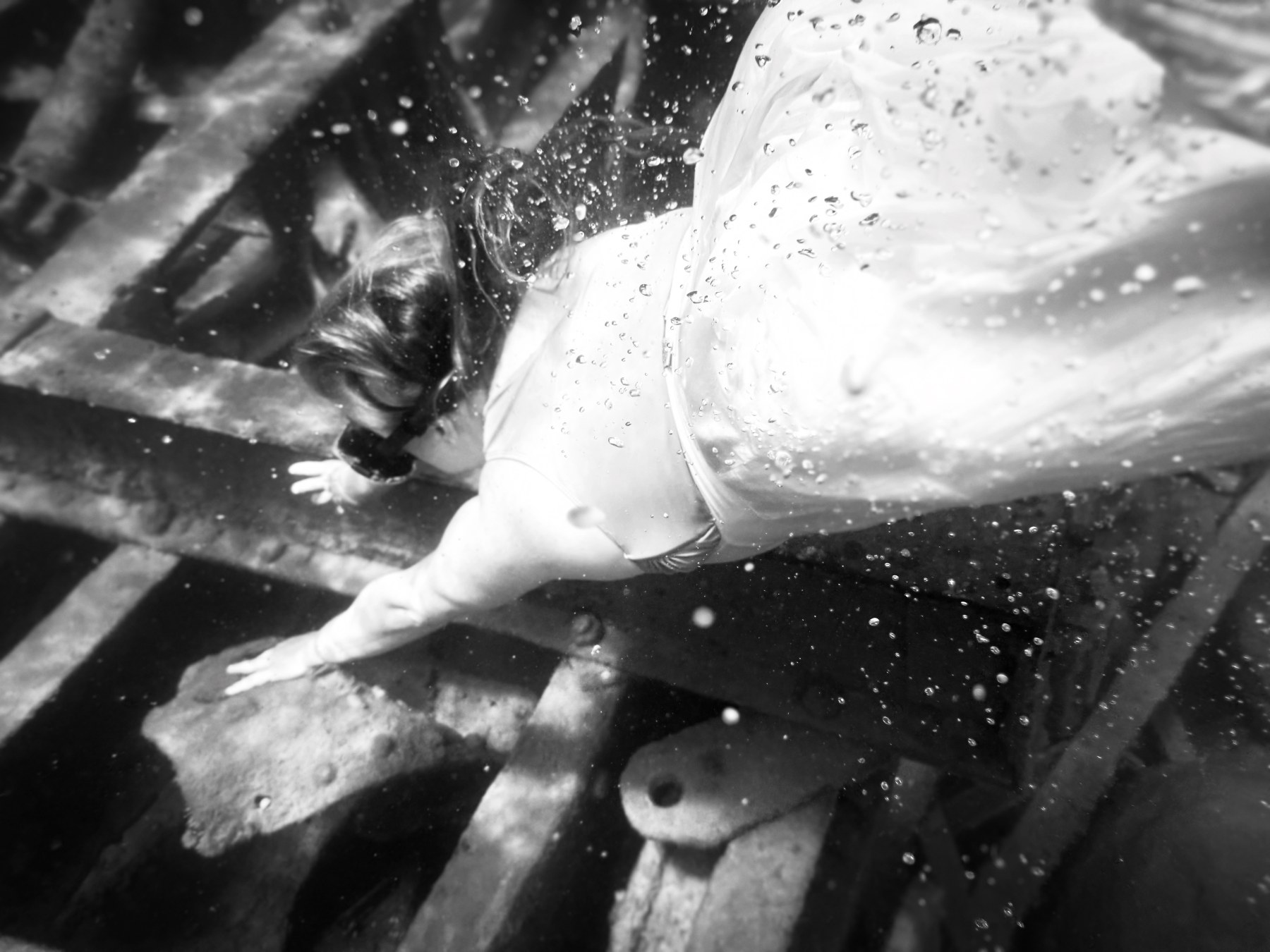 Shipwreck Snorkeling + Photo Session (under water) - Image 4